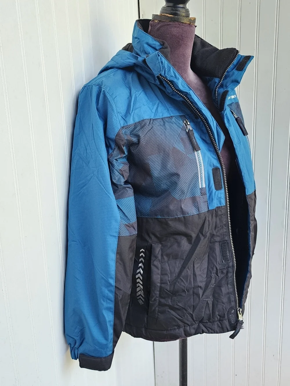 Free Country Electric Blue Black Zip Winter Coat Boy's Kids Hood M (10/12)